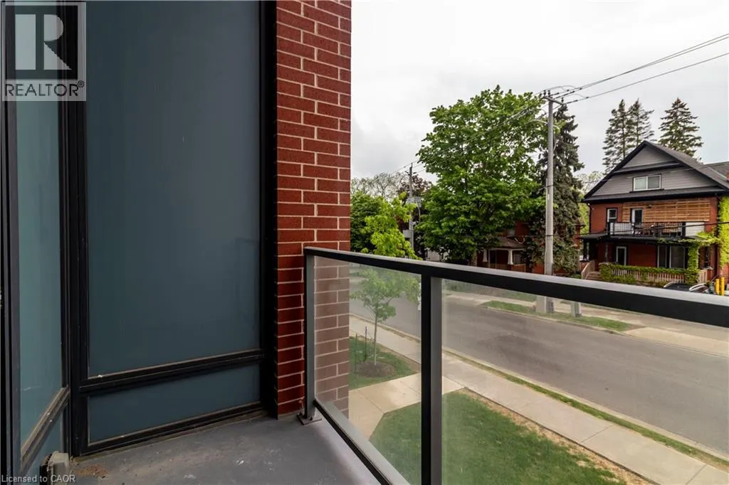 5 WELLINGTON Street S Unit# 102, #102