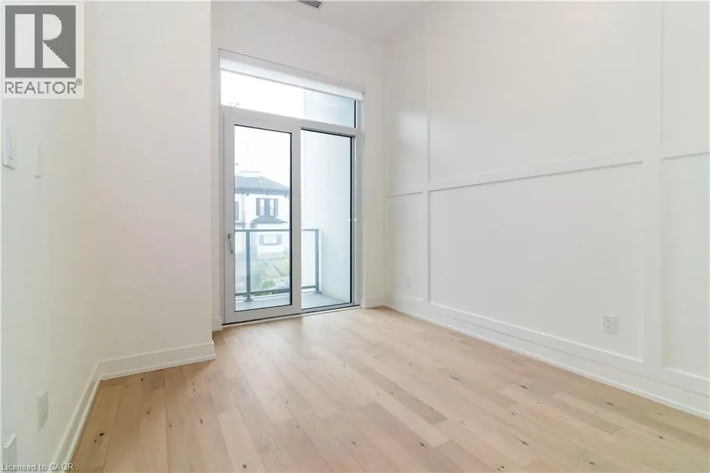 5 WELLINGTON Street S Unit# 102, #102