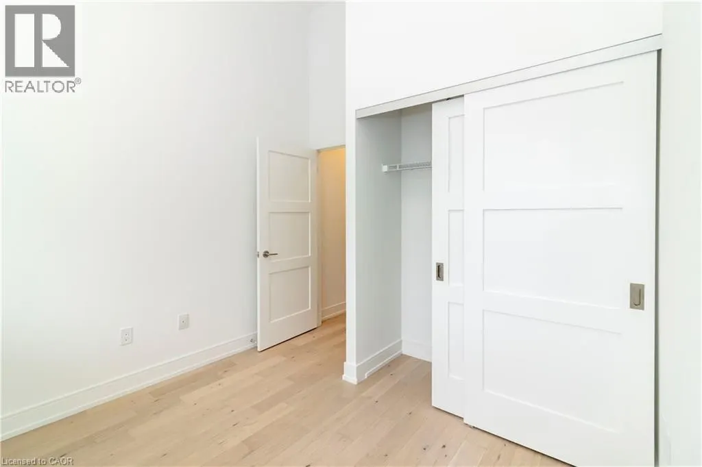 5 WELLINGTON Street S Unit# 102, #102