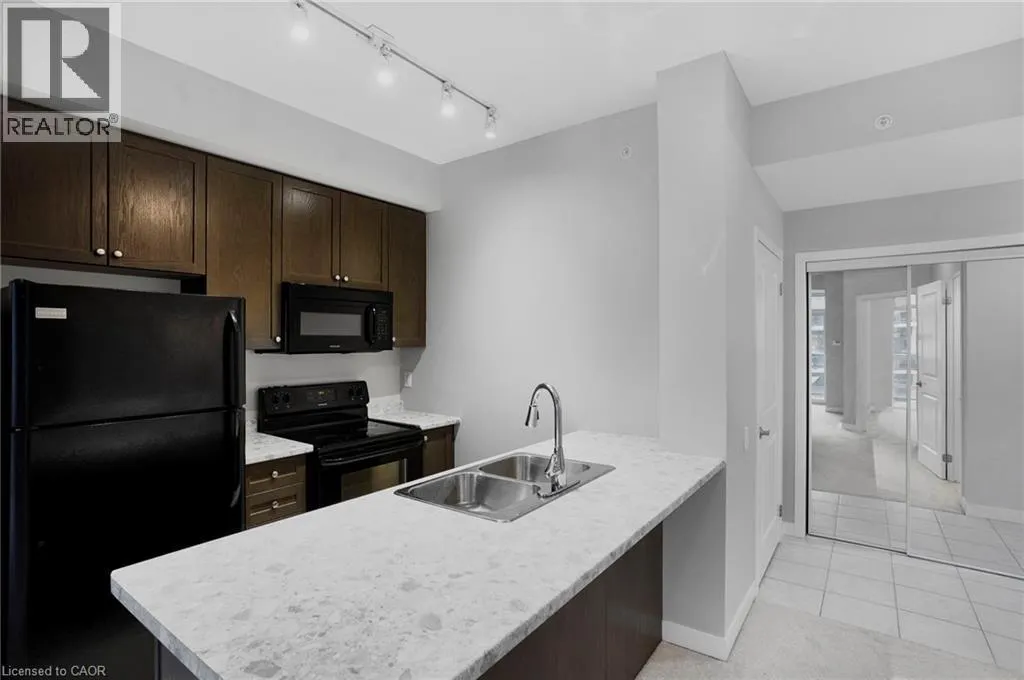 85 ROBINSON Street Unit# 702, #702