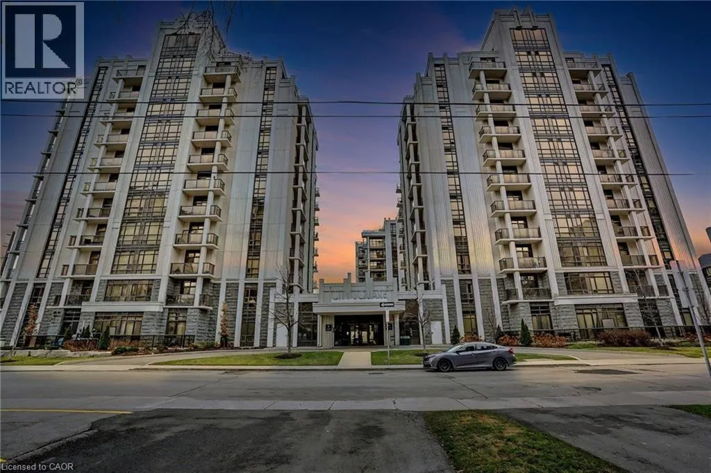 85 ROBINSON Street Unit# 702, #702