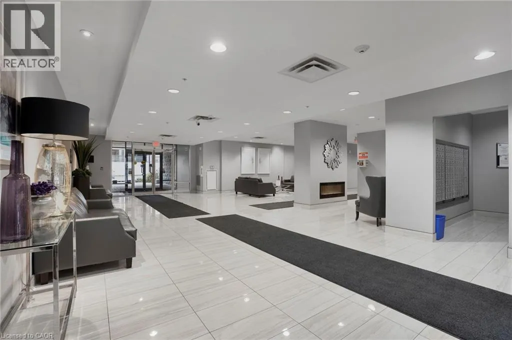 85 ROBINSON Street Unit# 702, #702