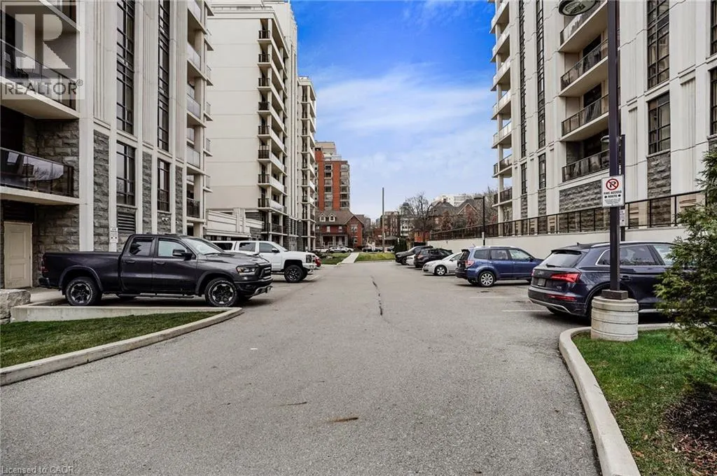 85 ROBINSON Street Unit# 702, #702