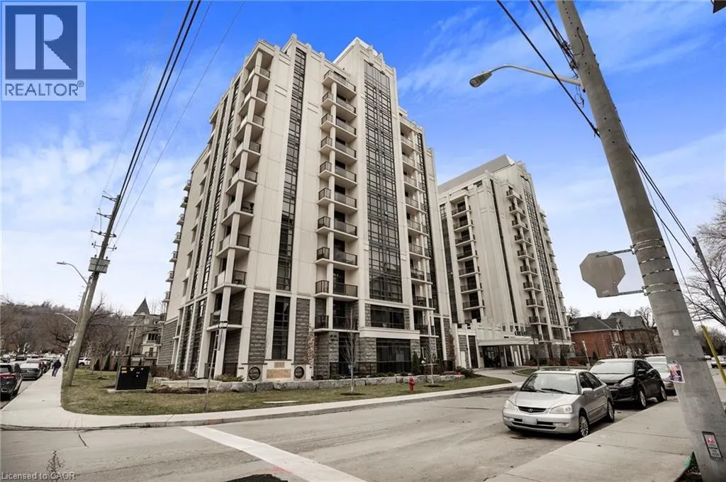 85 ROBINSON Street Unit# 702, #702