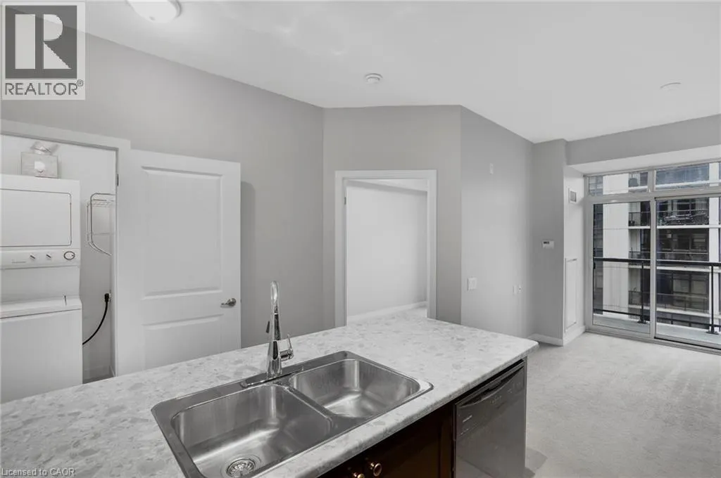 85 ROBINSON Street Unit# 702, #702