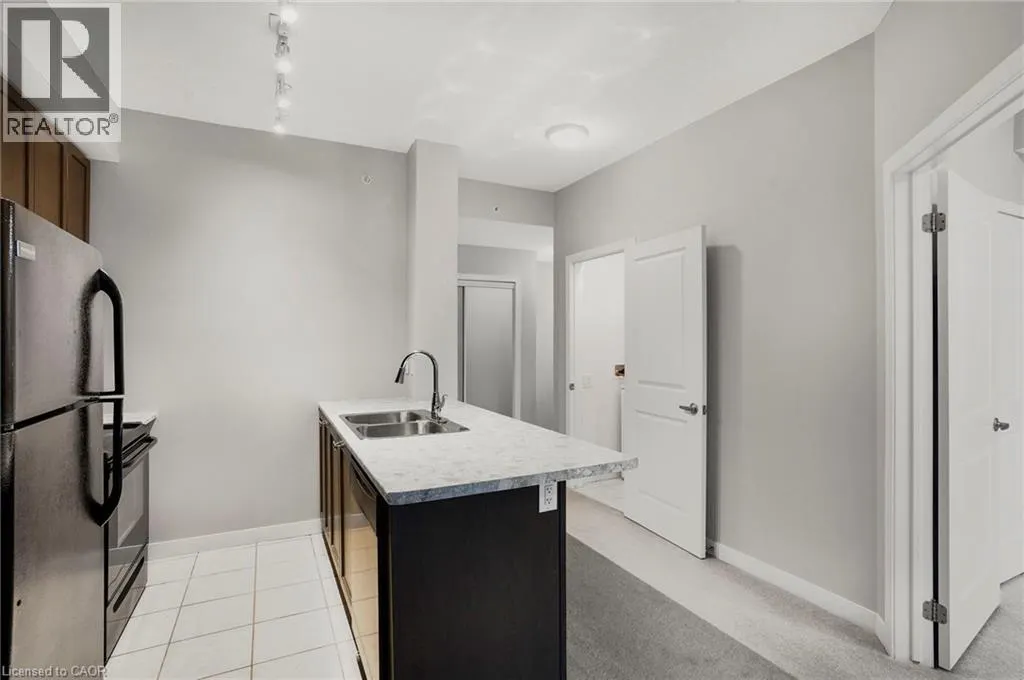 85 ROBINSON Street Unit# 702, #702