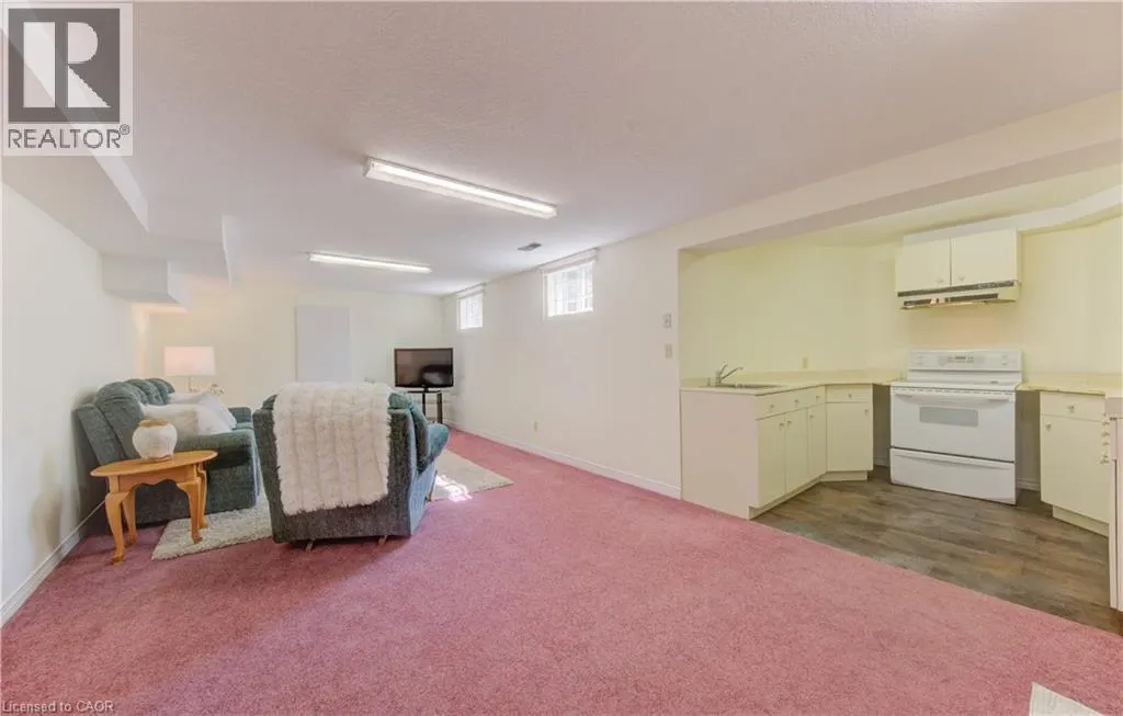 53 LYNNVALLEY Crescent