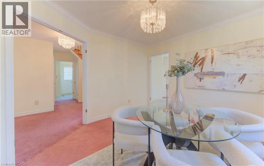 53 LYNNVALLEY Crescent