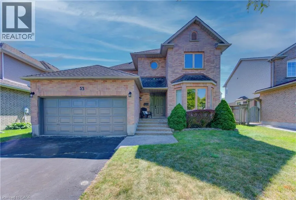 53 LYNNVALLEY Crescent