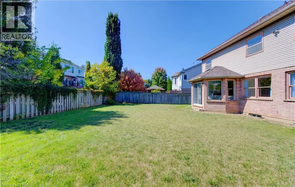 53 LYNNVALLEY Crescent