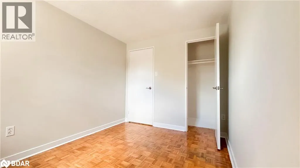 160 JANSEN Avenue Unit# 32, #32