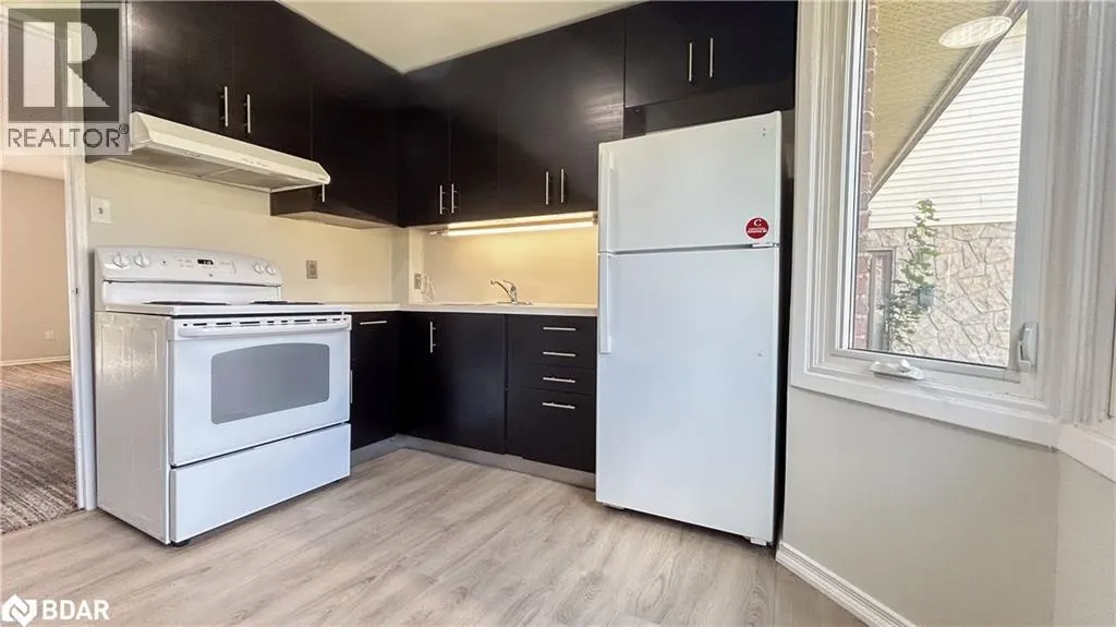 160 JANSEN Avenue Unit# 32, #32