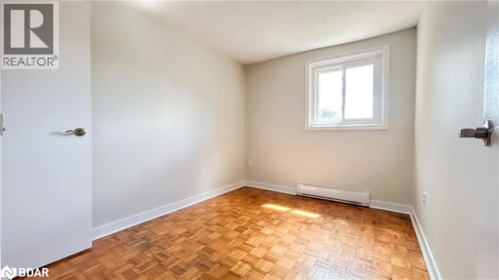160 JANSEN Avenue Unit# 32, #32
