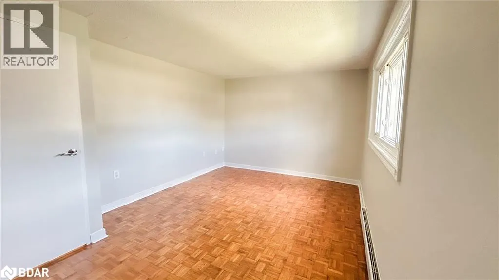 160 JANSEN Avenue Unit# 32, #32