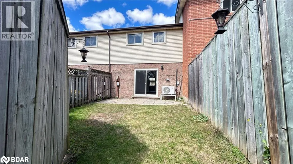 160 JANSEN Avenue Unit# 32, #32