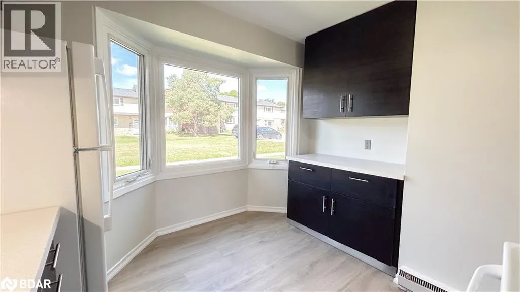 160 JANSEN Avenue Unit# 32, #32