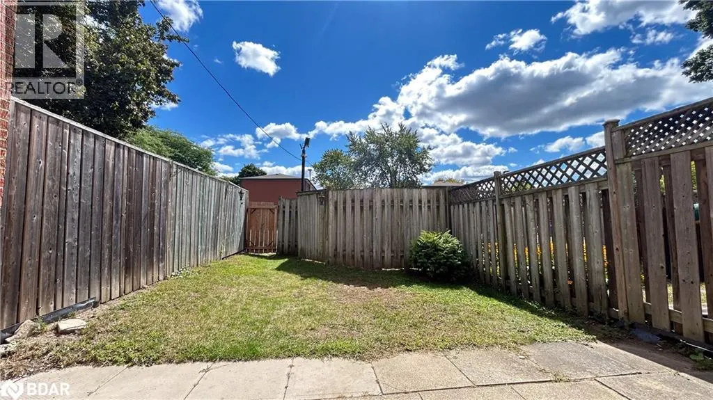 160 JANSEN Avenue Unit# 32, #32