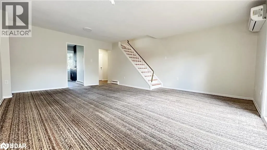 160 JANSEN Avenue Unit# 32, #32