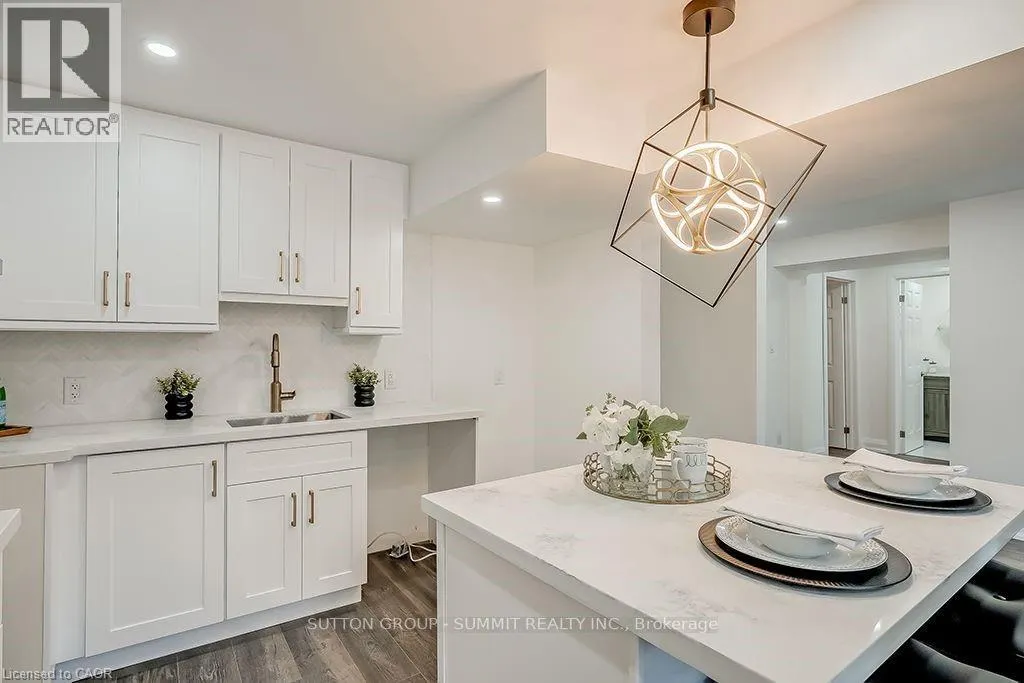 16 UPPER CANADA Drive Unit# Main, #Main