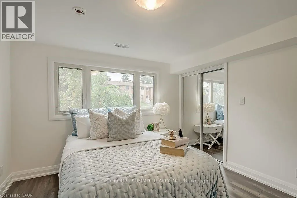 16 UPPER CANADA Drive Unit# Main, #Main