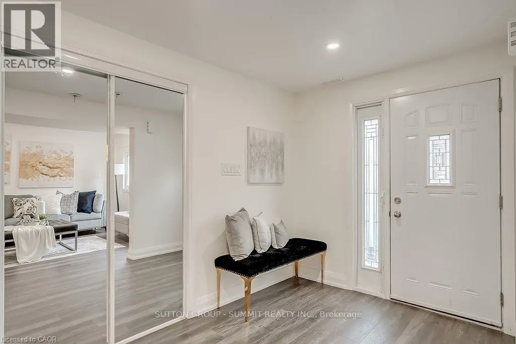16 UPPER CANADA Drive Unit# Main, #Main