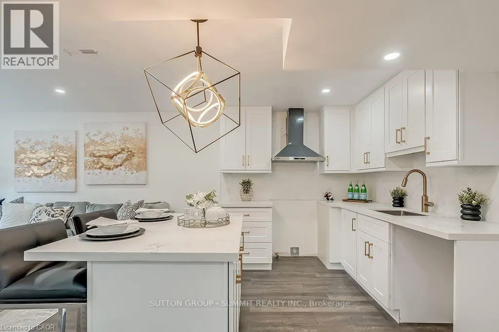 16 UPPER CANADA Drive Unit# Main, #Main