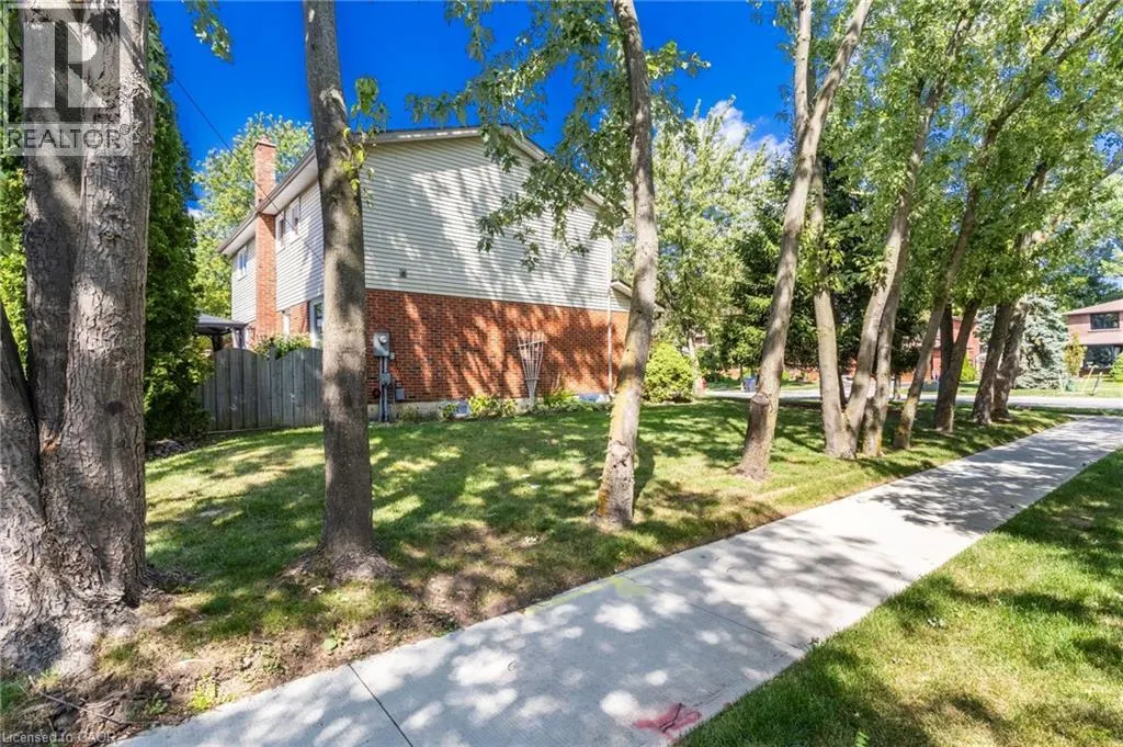 1580 WOODEDEN Drive
