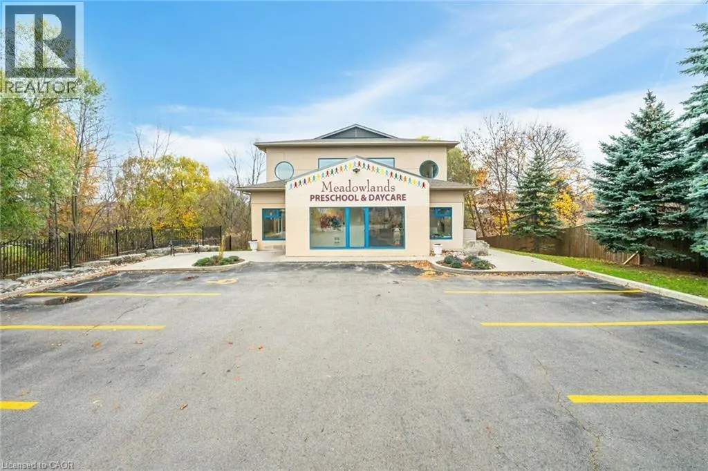 900 GOLF LINKS Road