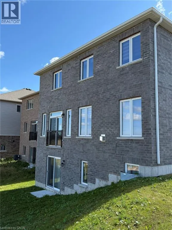 2 MACKENZIE STREET