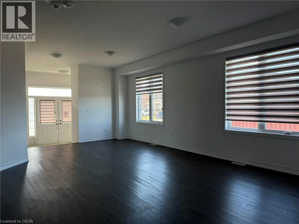 2 MACKENZIE STREET