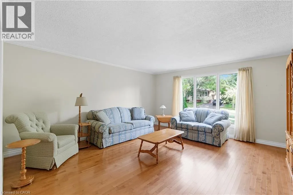 3149 MICHAEL Crescent