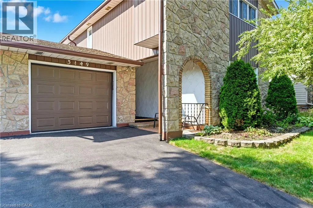 3149 MICHAEL Crescent