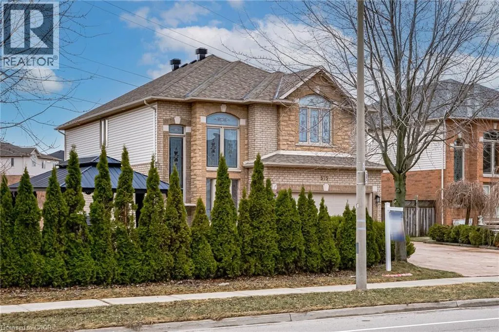 575 STONEHENGE Drive