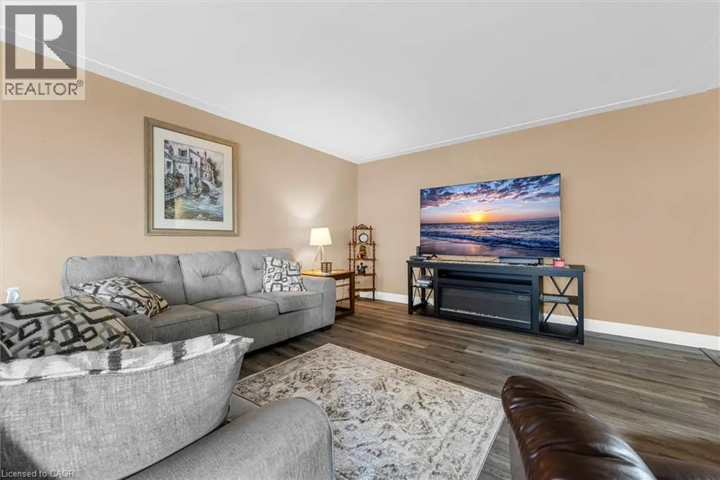 510 QUEENSTON Road Unit# 306, #306