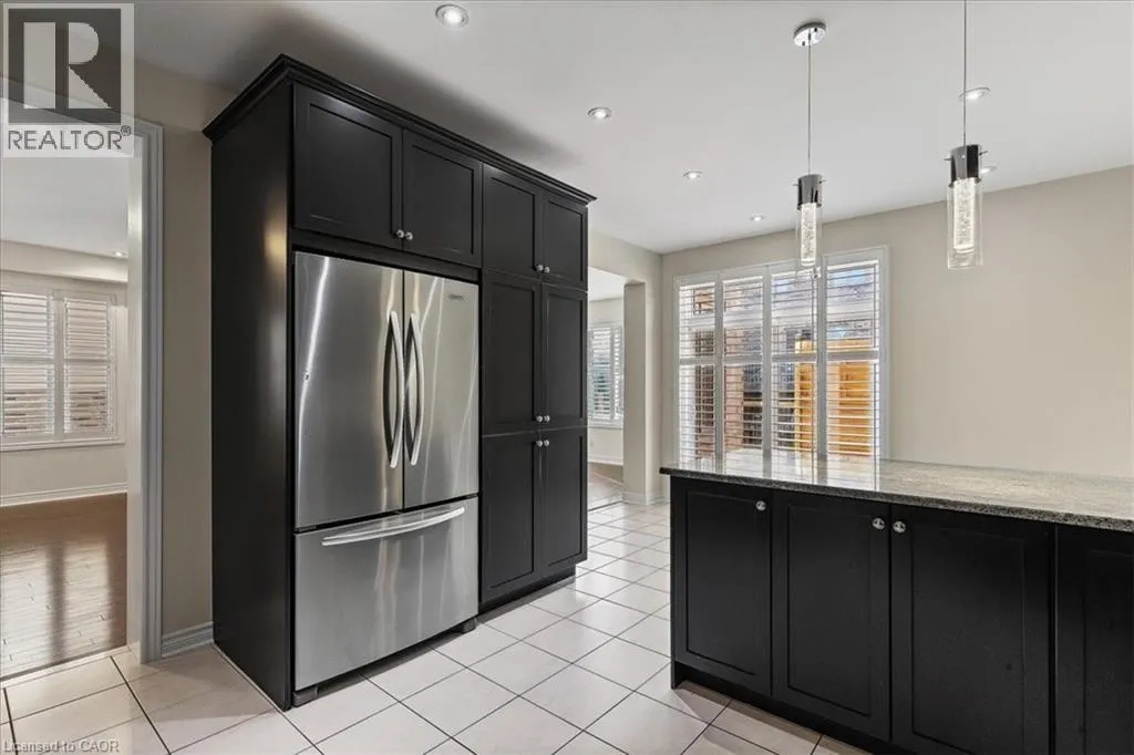 425 RIDEAU RIVER Street