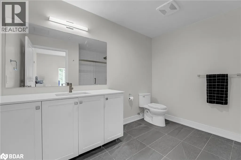 121 MARY Street Unit# 211, #211
