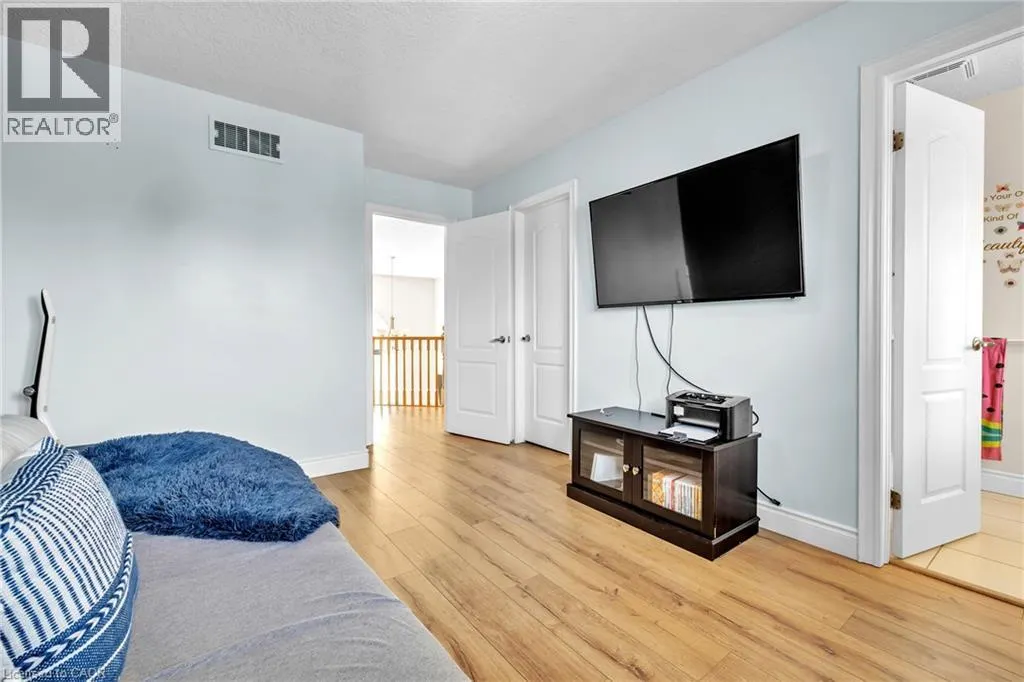 10 WESTVIEW Court