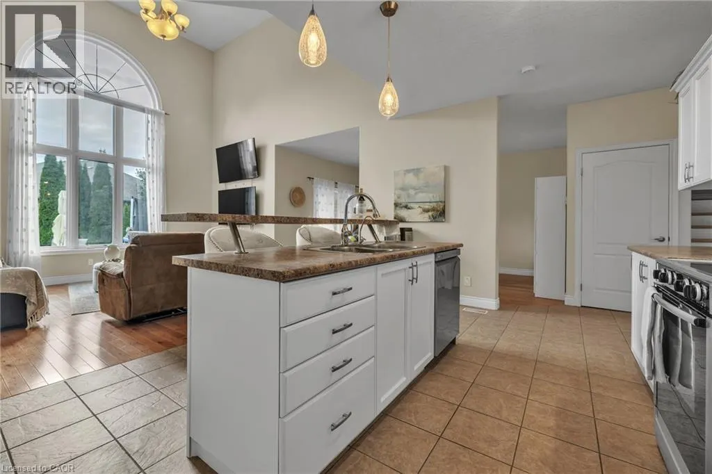 10 WESTVIEW Court