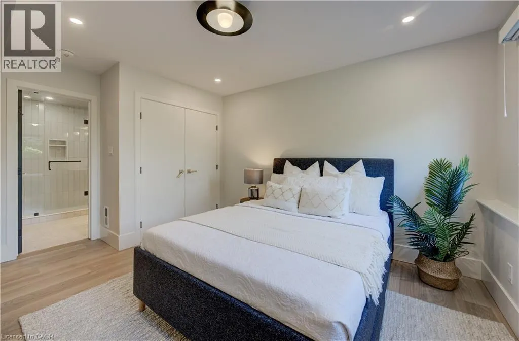 118 RIVER RUN Road