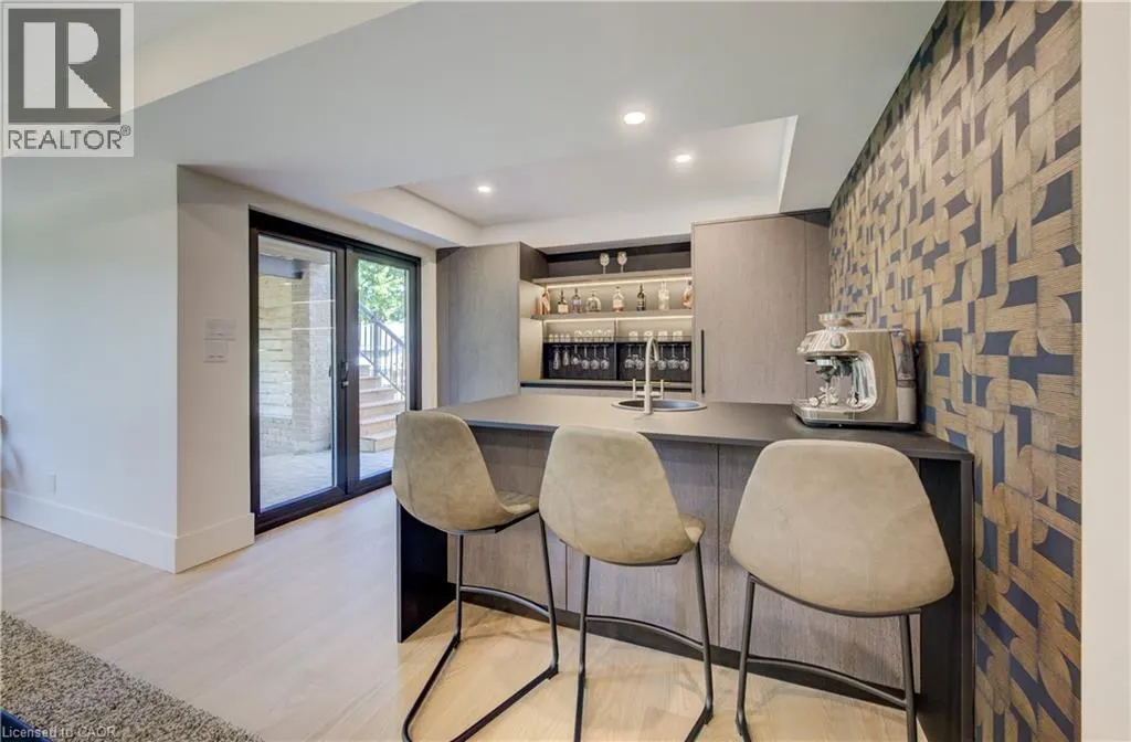 118 RIVER RUN Road