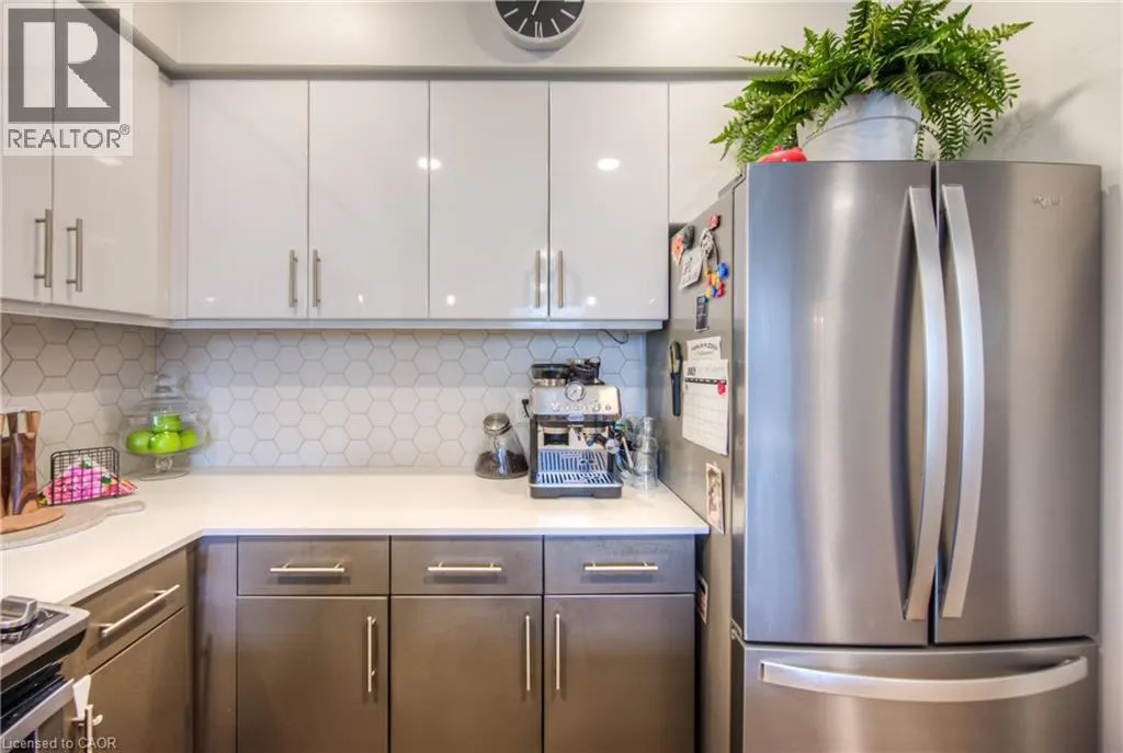 399 QUEEN Street S Unit# 418, #418