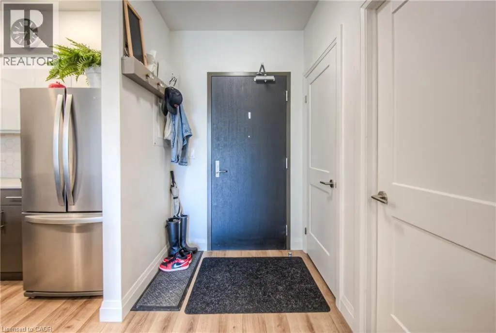 399 QUEEN Street S Unit# 418, #418