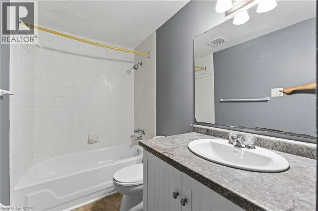 366 SPRINGBANK Avenue Unit# 2, #2