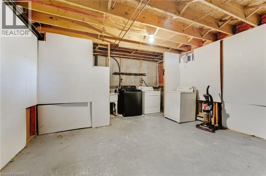 366 SPRINGBANK Avenue Unit# 2, #2