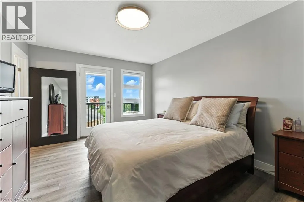 60 ARKELL Road Unit# 33, #33