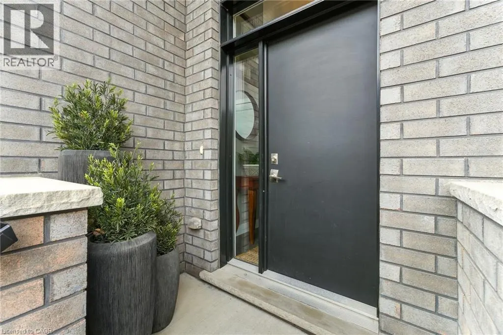60 ARKELL Road Unit# 33, #33