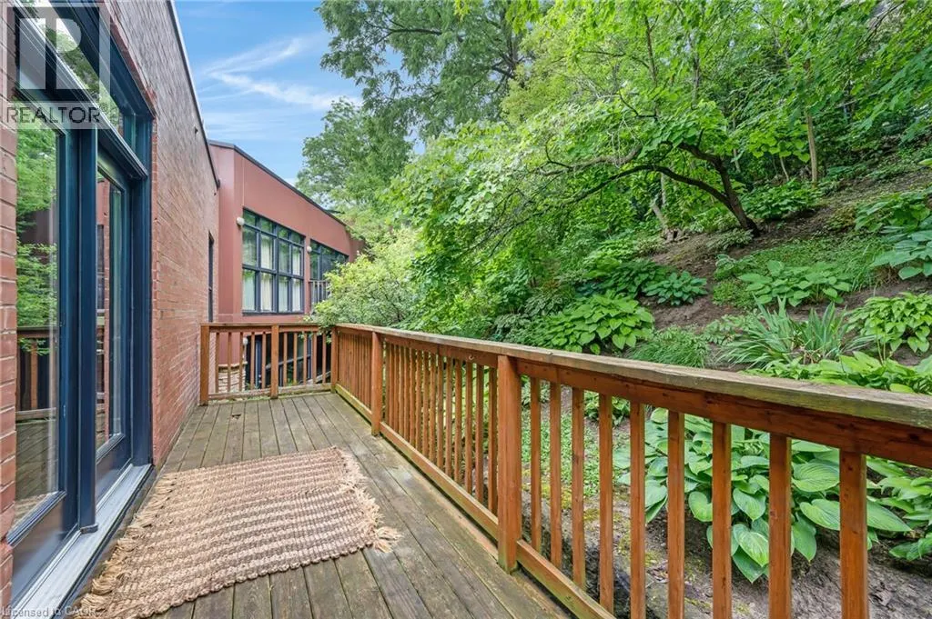 85 SPRUCE Street Unit# 206, #206
