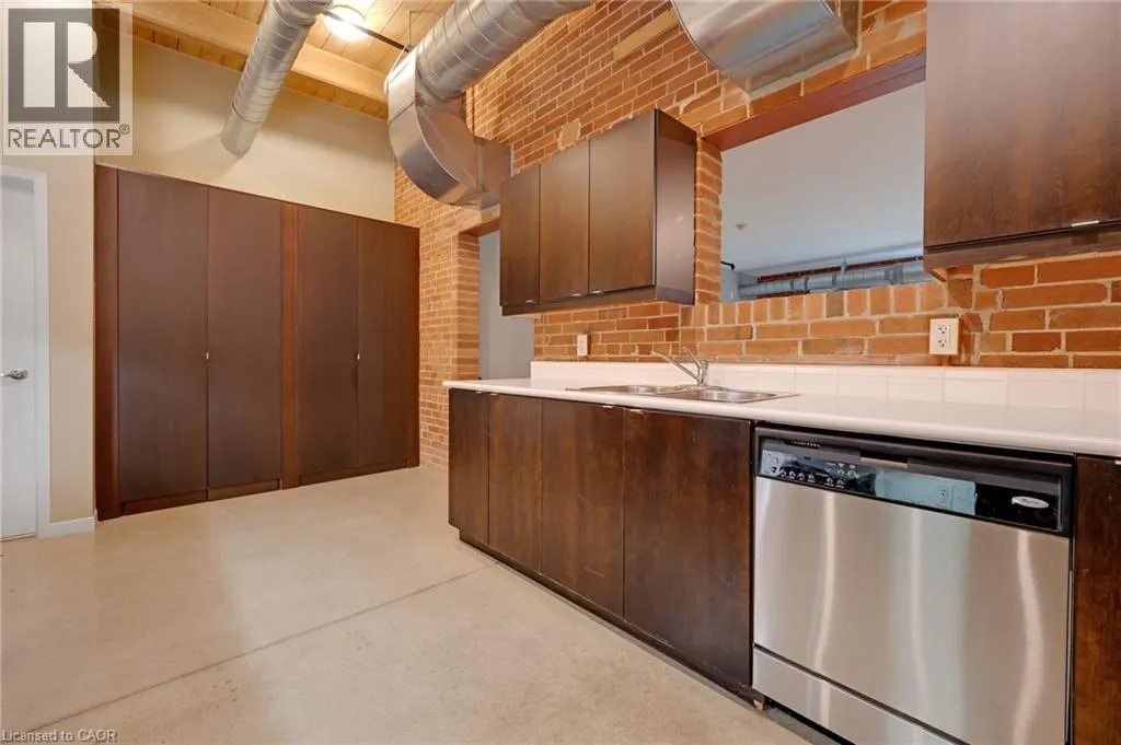 85 SPRUCE Street Unit# 206, #206