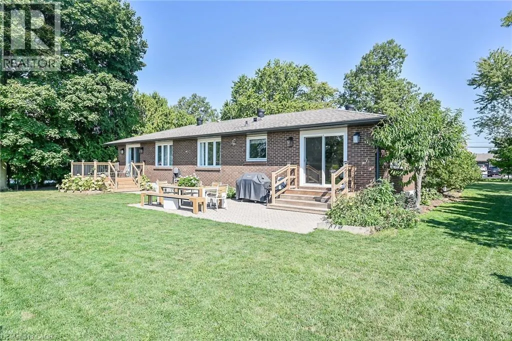 2121 GOLF CLUB Road