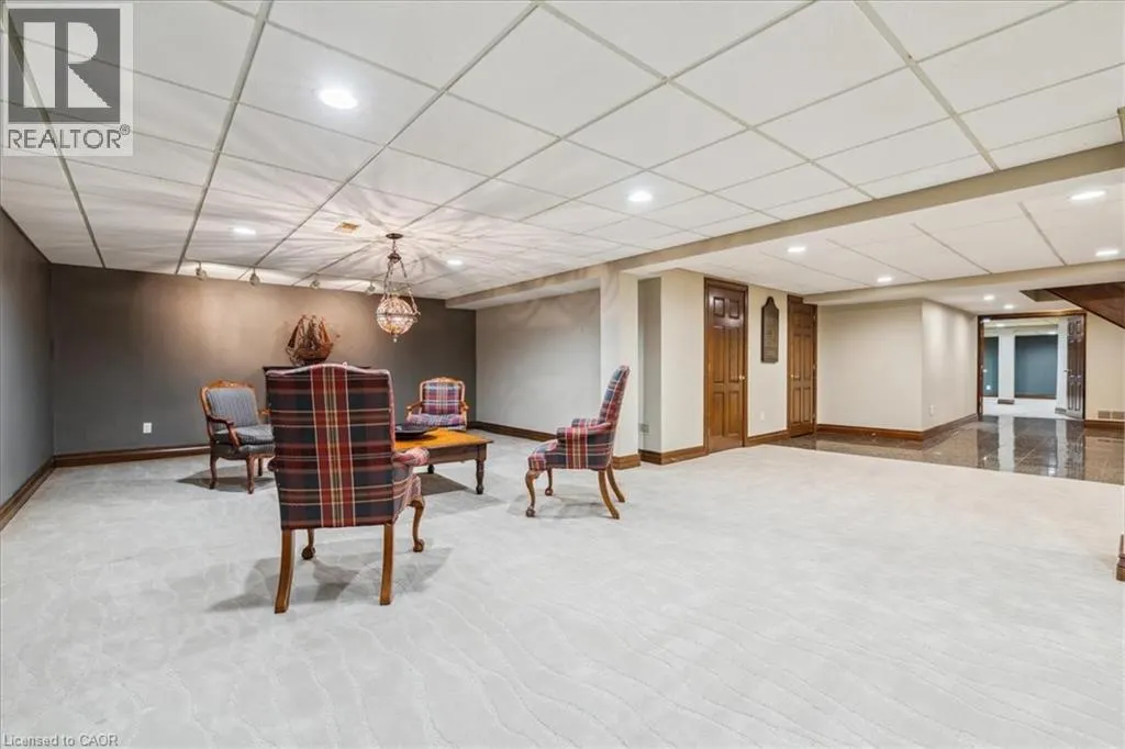 7 LAKEGATE Drive